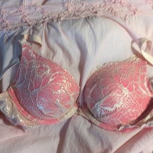 Peachy pink shimmer bra 32b